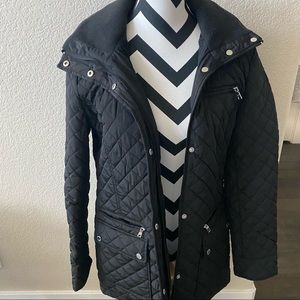 Calvin Klein || black quilted winter jacket with hood